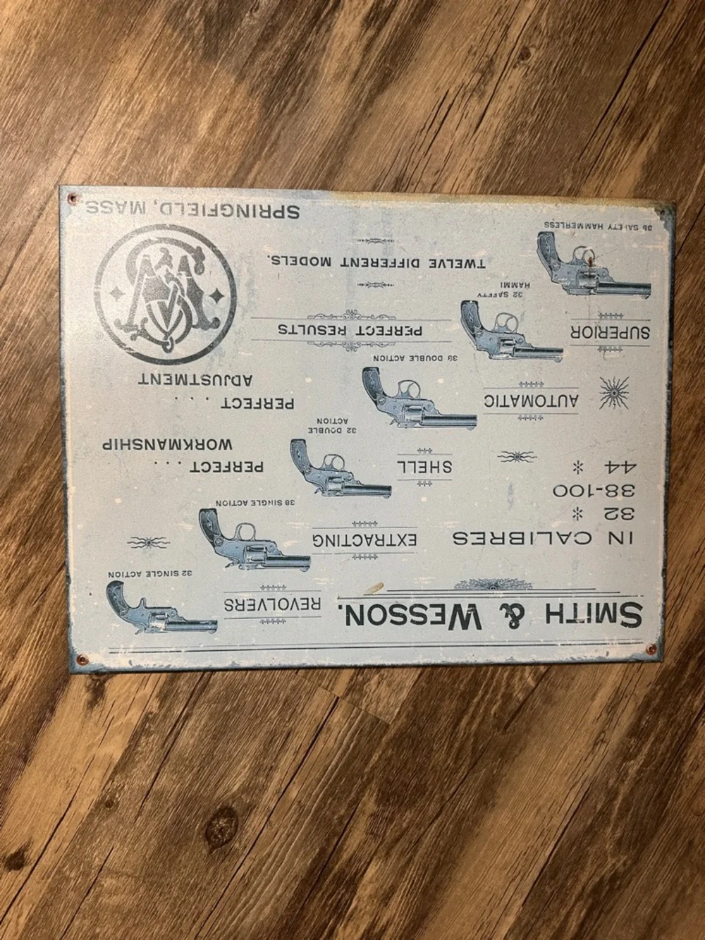 Smith & Wesson Vintage Style Blue Wall‎ Sign metal